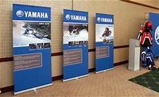 Curved Banner Stand